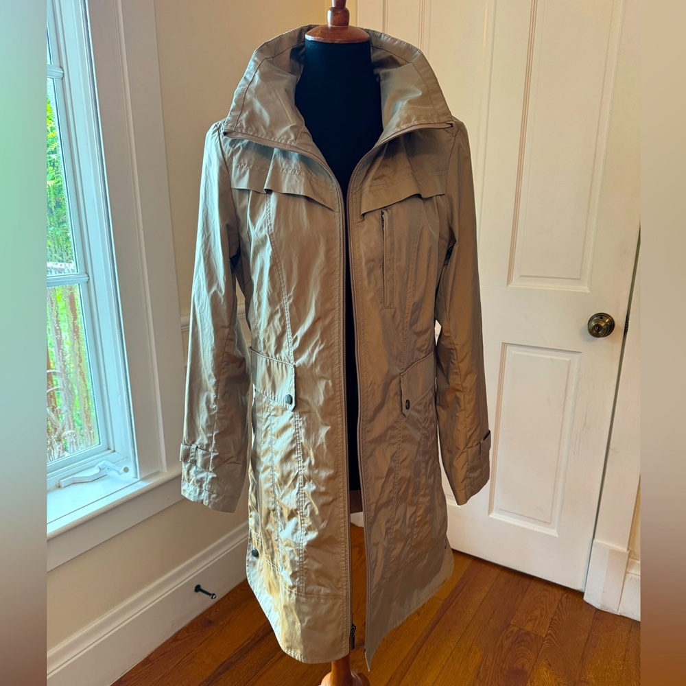 Cole Haan Jack Irisdecent Women Size M Lightweight. Travel Jacket